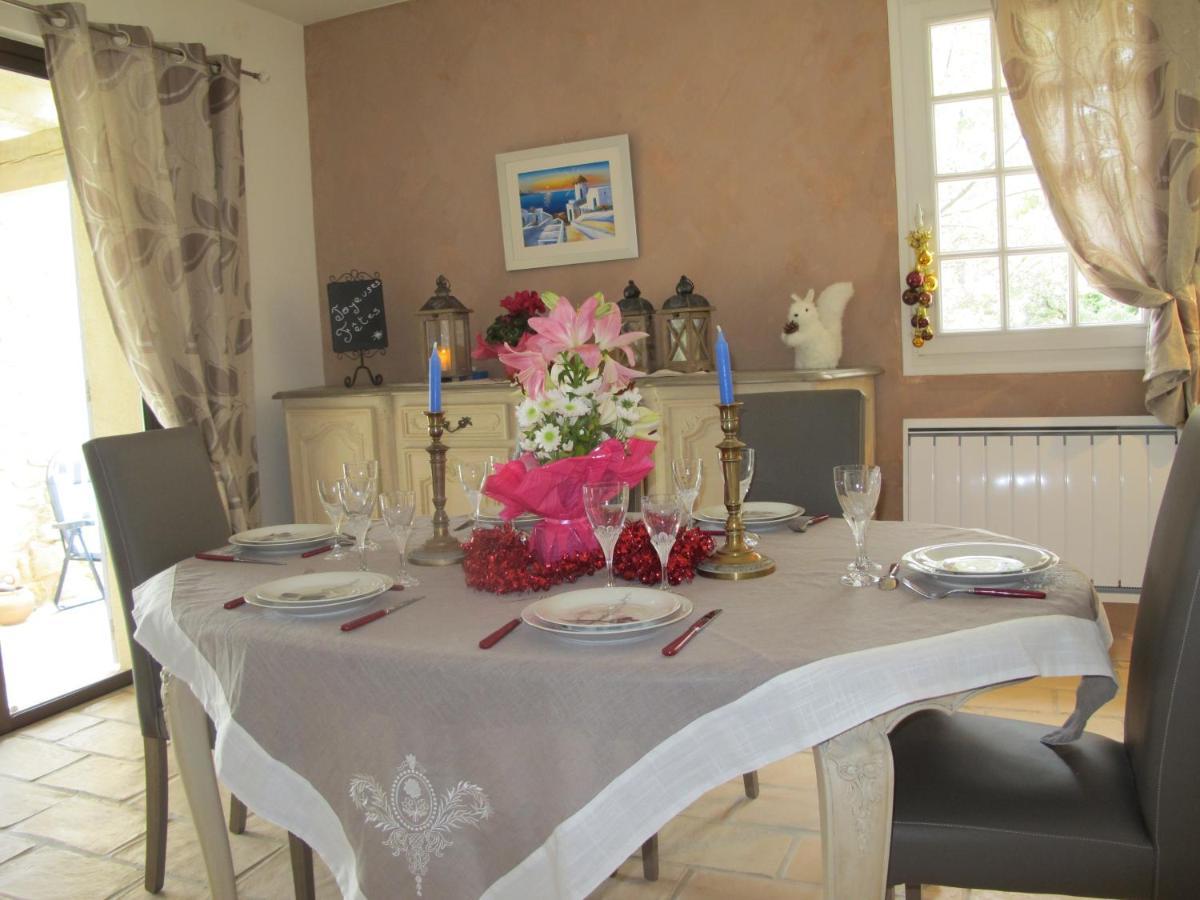 Bed and Breakfast L'Oustau de Bigatié Lambesc Exterior foto