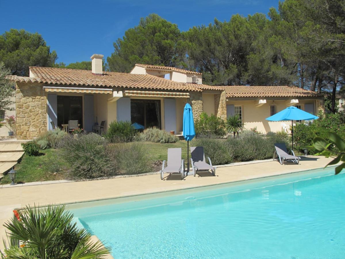 Bed and Breakfast L'Oustau de Bigatié Lambesc Exterior foto