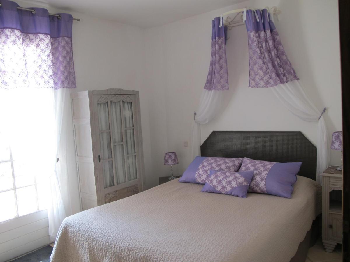 Bed and Breakfast L'Oustau de Bigatié Lambesc Exterior foto
